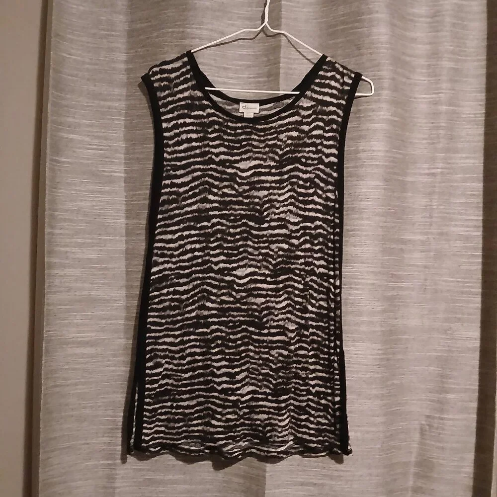 Tank - Picture 1 of 4